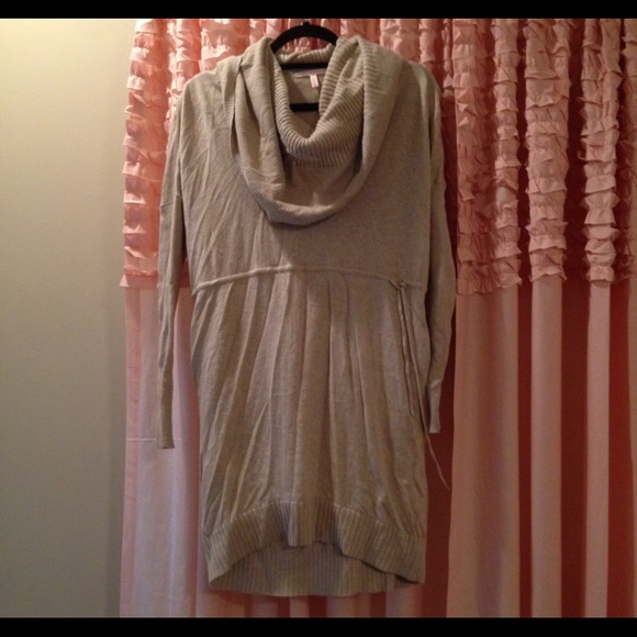 Victoria’s Secret Sweater dress size small! - Picture 2 of 4